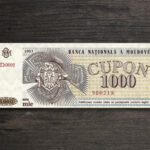 Банкнота Молдова 1000 купонів - 1992 рік - аверс