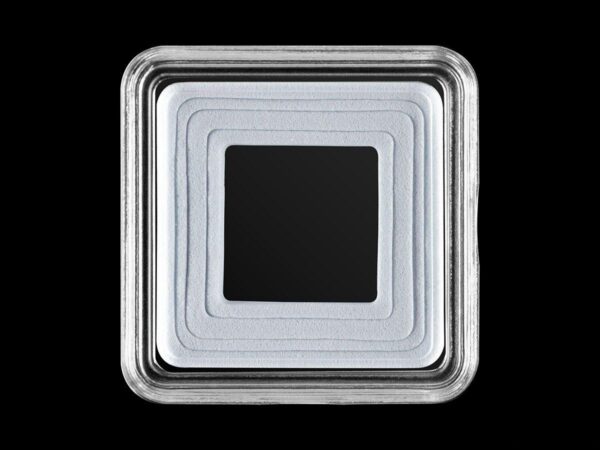 Квадратна капсула зі вставкою