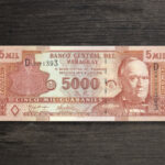 Банкнота Парагвай 5000 гуарані - 2005 рік - аверс