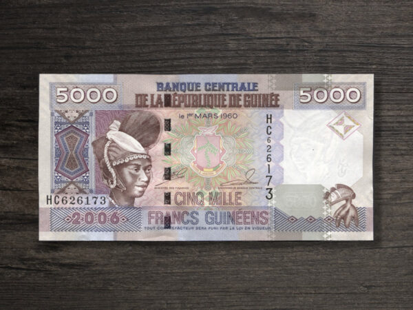 Банкнота Гвінея 5000 франків - 2006 рік - аверс Банкнота Гвінея 5000 франків - 2006 рік - аверс