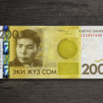 Банкнота Киргизстан 200 сомів - 2010 рік - аверс
